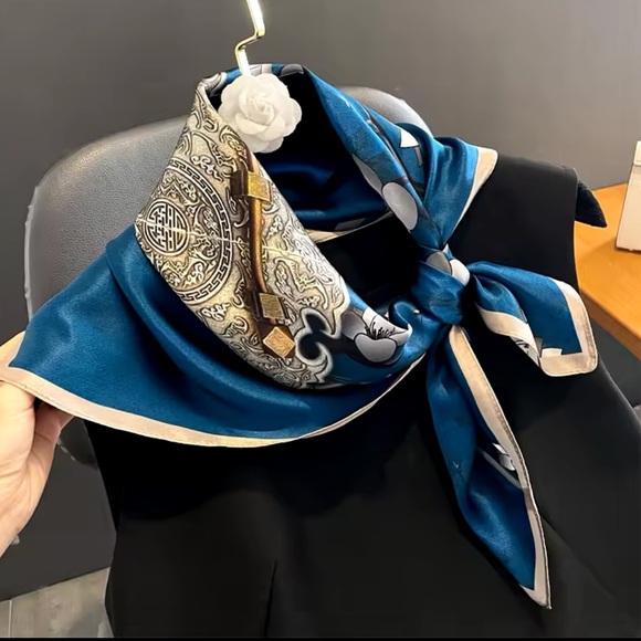 100% Pure Silk Satin Scarf High-Quality - Square Scarves. Bag Wrist/Scarf - Picture 3 of 6